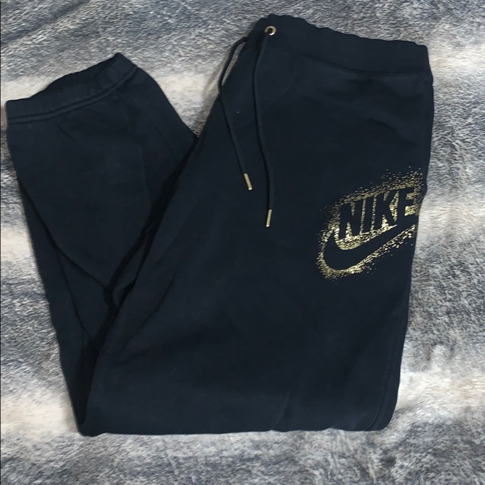 Nike joggers Black and gold